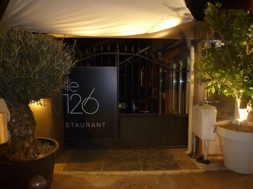 Hotel Le 126 Fréjus Esterno foto
