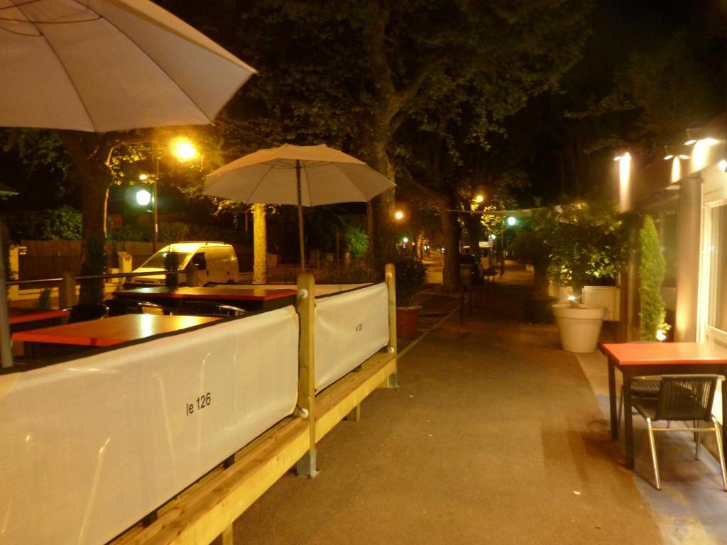 Hotel Le 126 Fréjus Esterno foto
